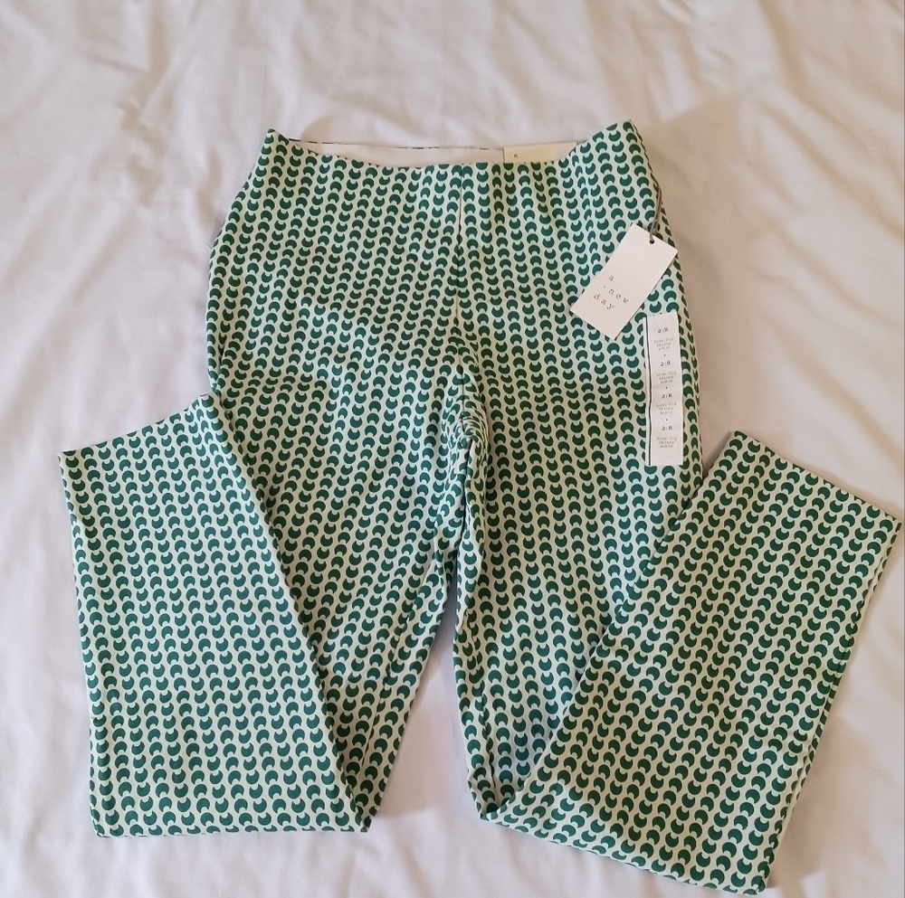 a new day Green & White Patterned Cropped Pants